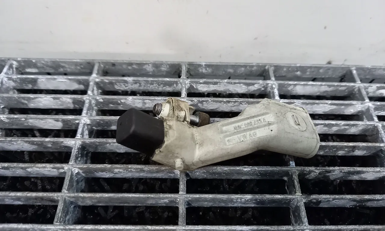 SENZOR VIBROCHEN VOLKSWAGEN PASSAT CC B7 2011-2017
