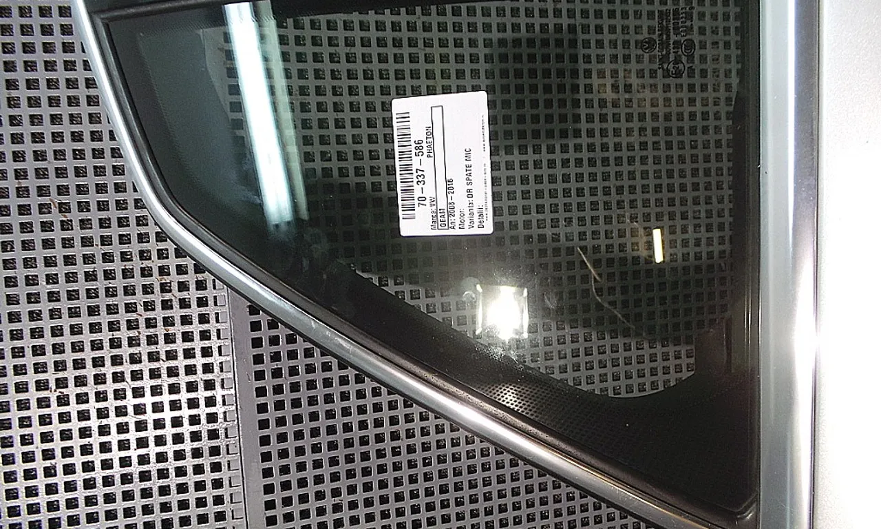 GEAM SPATE MIC DREAPTA VOLKSWAGEN PHAETON 2002-2016