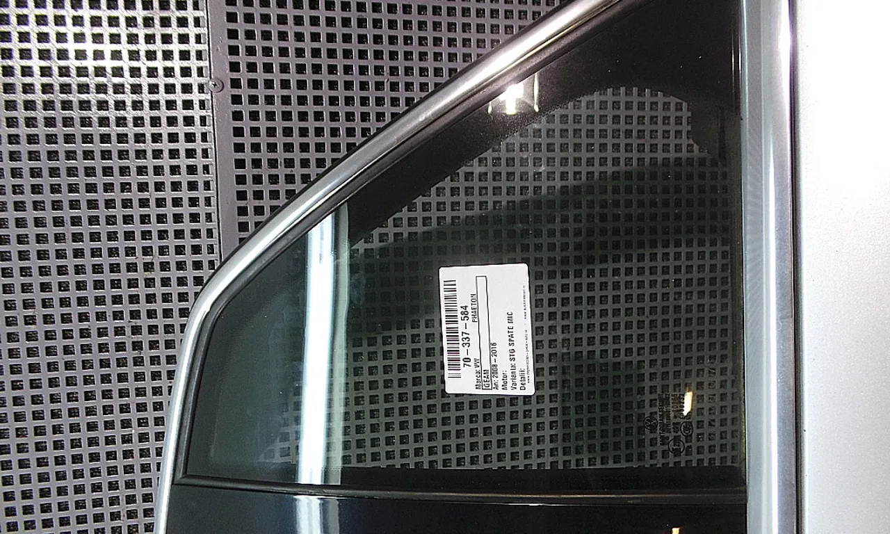 GEAM SPATE MIC STANGA VOLKSWAGEN PHAETON 2002-2016