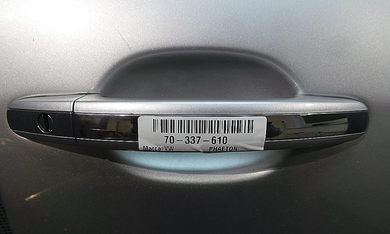 MANER USA FATA DREAPTA VOLKSWAGEN PHAETON 2002-2016