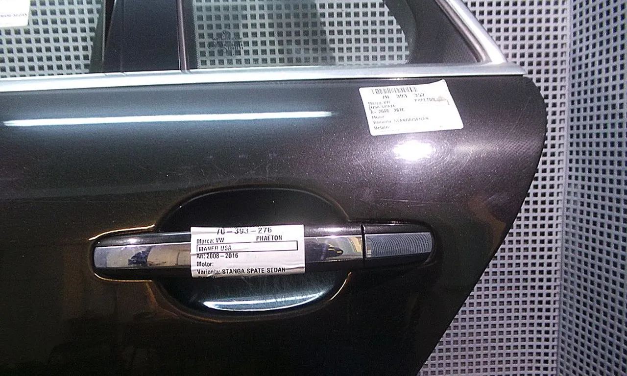 MANER USA SPATE STANGA VOLKSWAGEN PHAETON 2002-2016