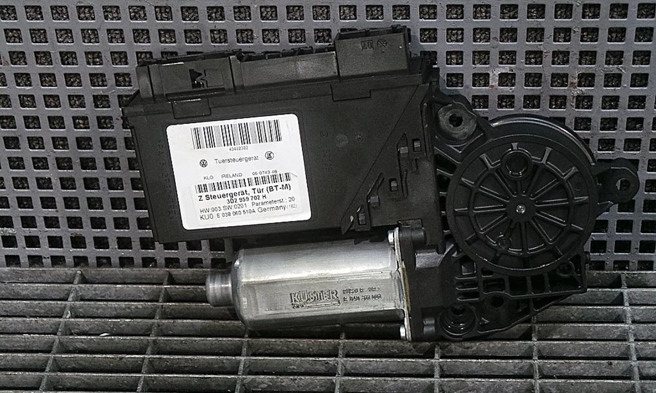 MOTORAS MACARA VOLKSWAGEN PHAETON 2002-2016