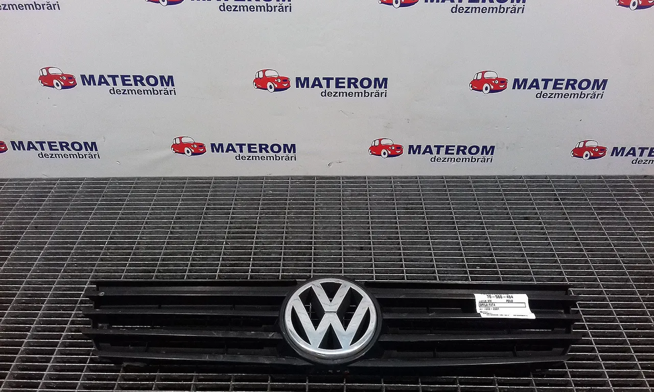 GRILA FATA VOLKSWAGEN POLO 1999-2001