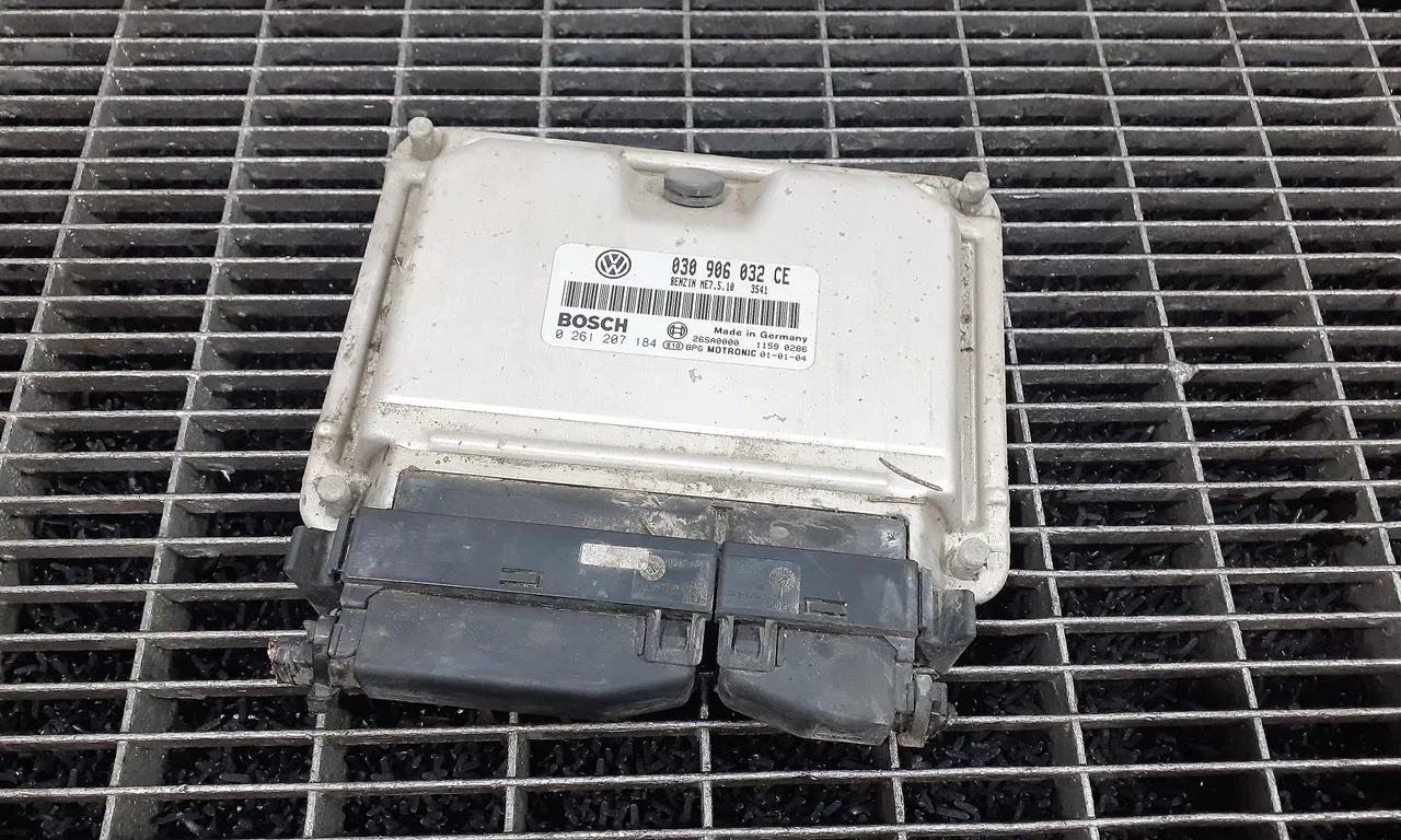 CALCULATOR MOTOR VOLKSWAGEN POLO 1999-2001