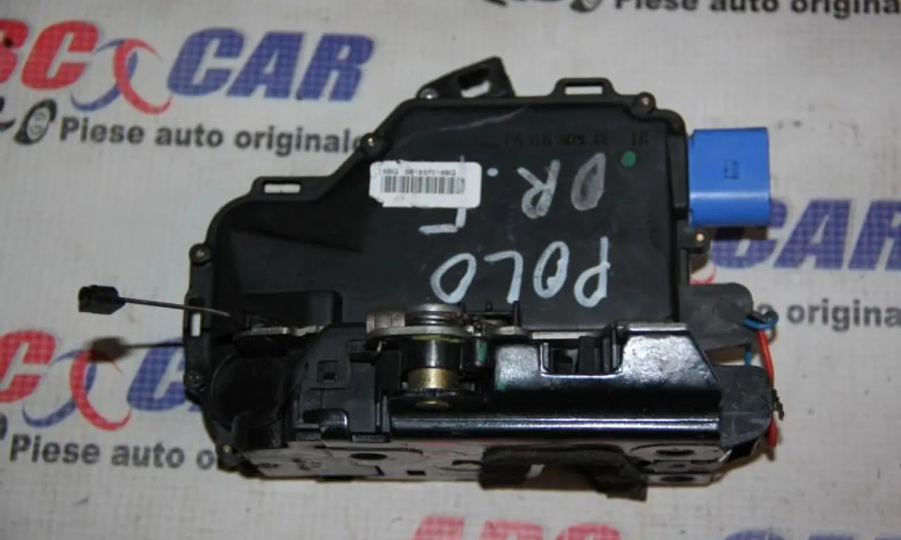 Broasca usa dreapta fata VOLKSWAGEN POLO IV 2002-null