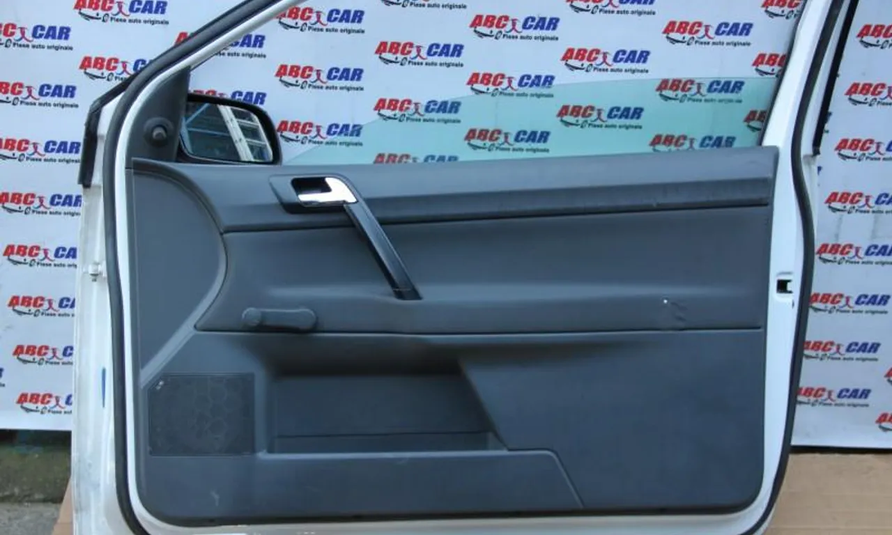 Macara manuala usa dreapta fata VOLKSWAGEN POLO IV 2002-null