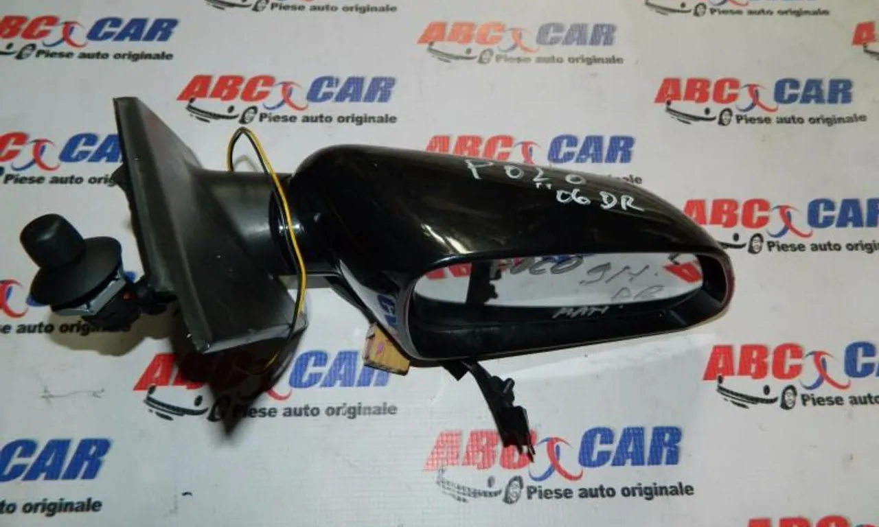 Oglinda dreapta manuala VOLKSWAGEN POLO IV 2002-null