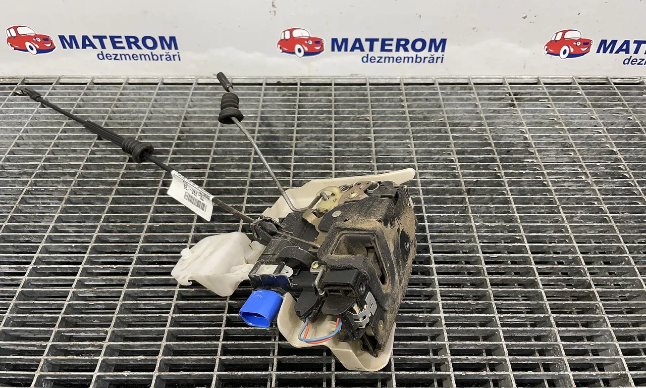 INCUIETOARE USA FATA DREAPTA VOLKSWAGEN POLO IV 2001-2014