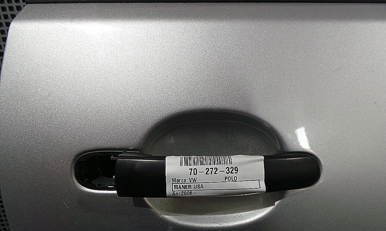 MANER USA FATA DREAPTA VOLKSWAGEN POLO IV 2001-2014