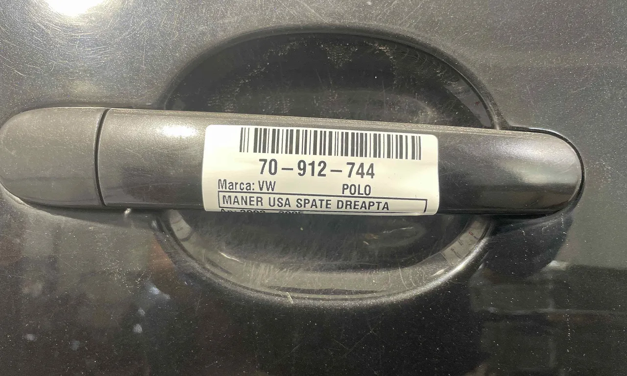 MANER USA SPATE DREAPTA VOLKSWAGEN POLO IV 2001-2014