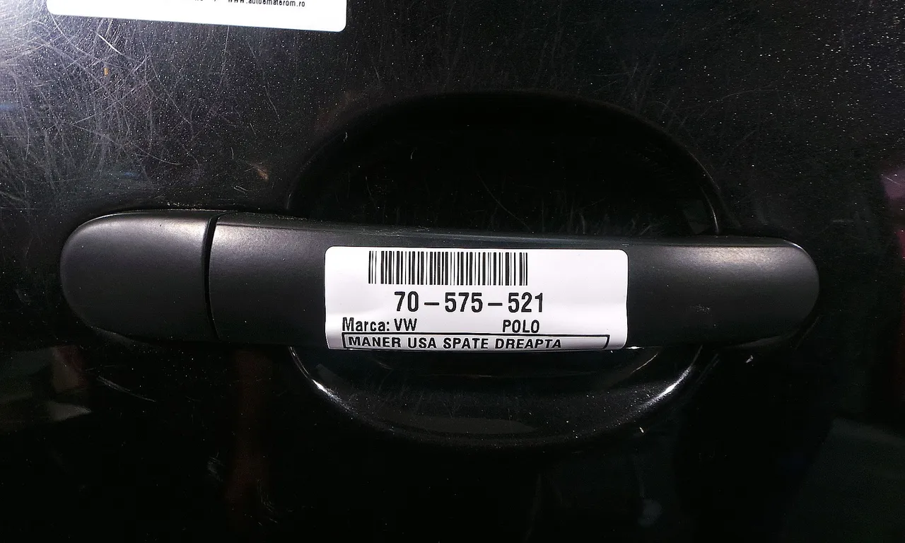 MANER USA SPATE DREAPTA VOLKSWAGEN POLO IV 2002-2010
