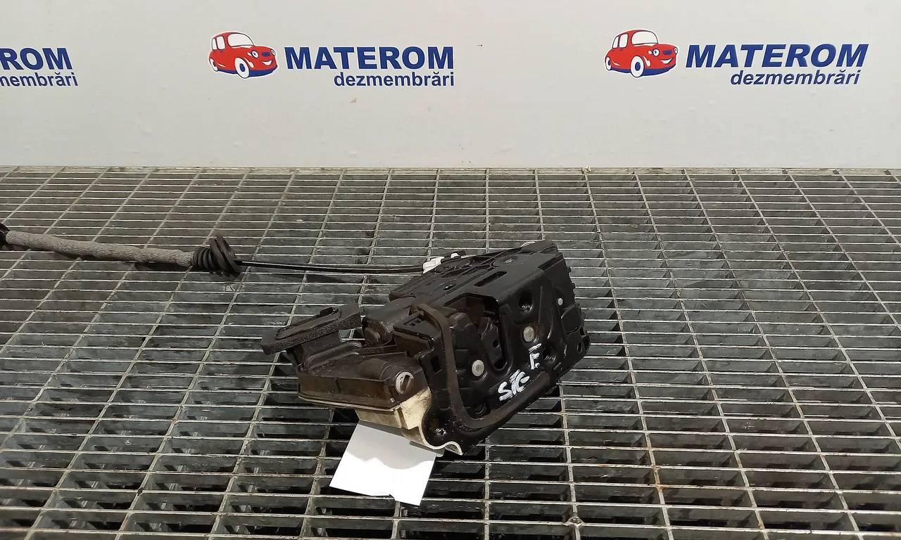 INCUIETOARE USA FATA STANGA VOLKSWAGEN POLO V 2009-2022