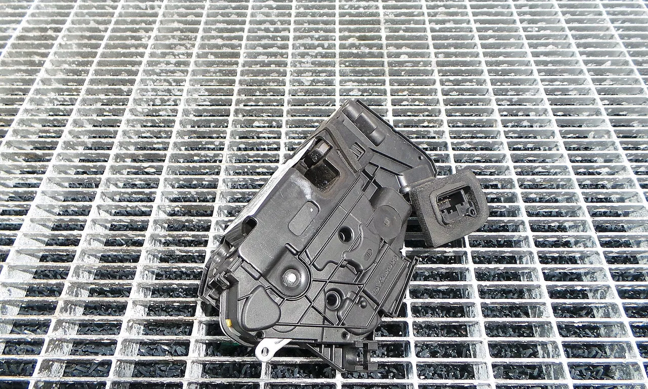 INCUIETOARE USA FATA STANGA VOLKSWAGEN POLO V 2009-2022