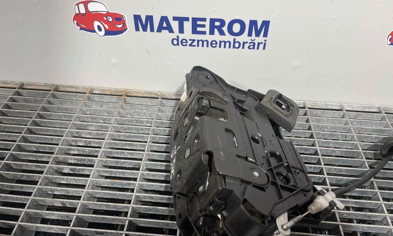 INCUIETOARE USA FATA STANGA VOLKSWAGEN POLO V 2009-2022