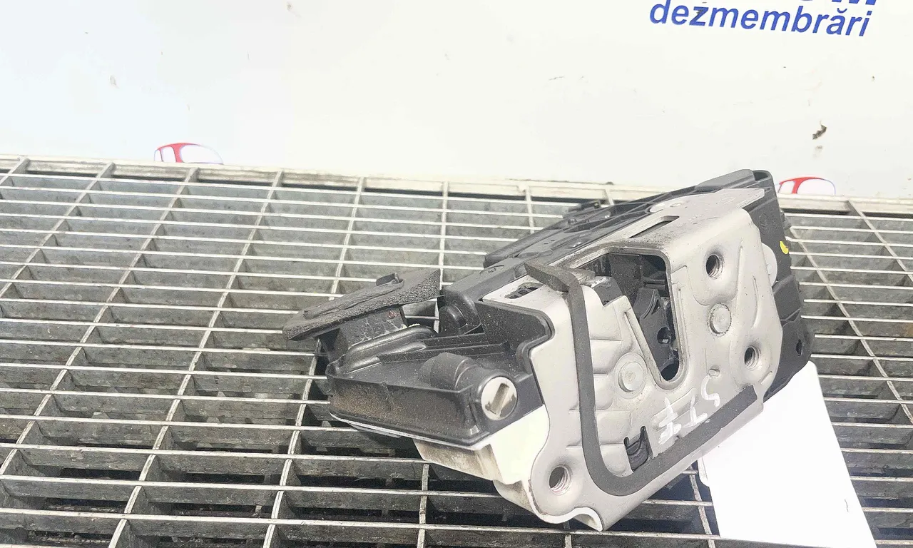 INCUIETOARE USA FATA STANGA VOLKSWAGEN POLO V 2009-2022