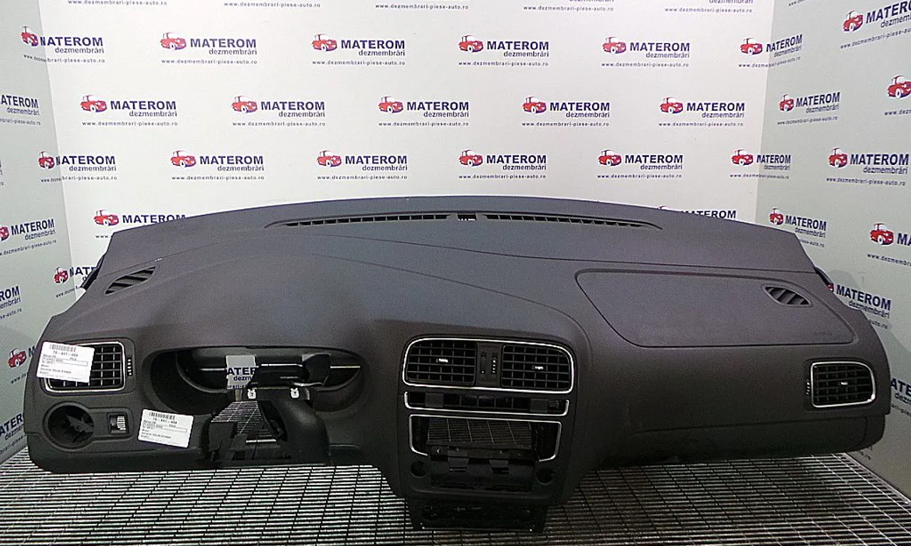 PLANSEU BORD VOLKSWAGEN POLO V 2009-2022