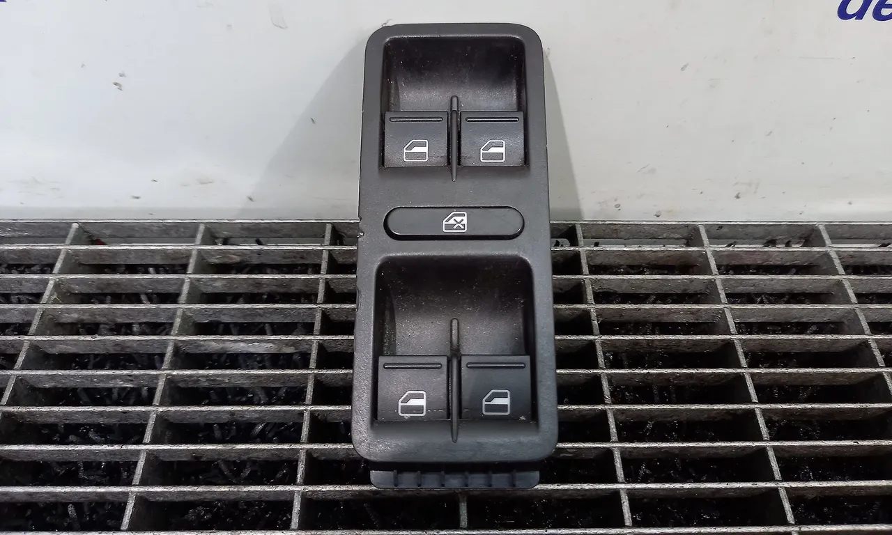 INTRERUPATOR GEAMURI VOLKSWAGEN POLO V 2009-2022