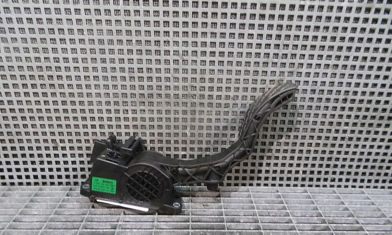 PEDALA ACCELERATIE VOLKSWAGEN POLO V 2009-2022