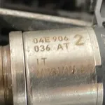 INJECTOR VOLKSWAGEN POLO VI 1.0 TSI 2017-2020 oe-04E906036AT, vedere laterala