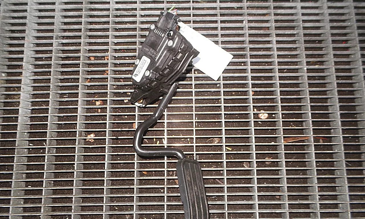 PEDALA ACCELERATIE VOLKSWAGEN SHARAN 1995-2010