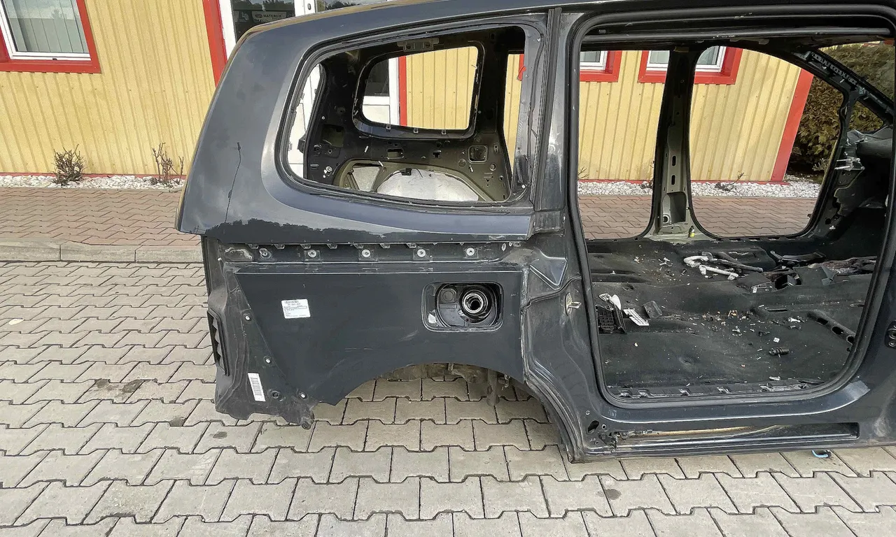 ARIPA SPATE DREAPTA VOLKSWAGEN SHARAN 2010-2022