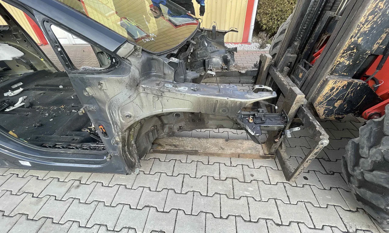 LONJERON DREAPTA VOLKSWAGEN SHARAN 2010-2022