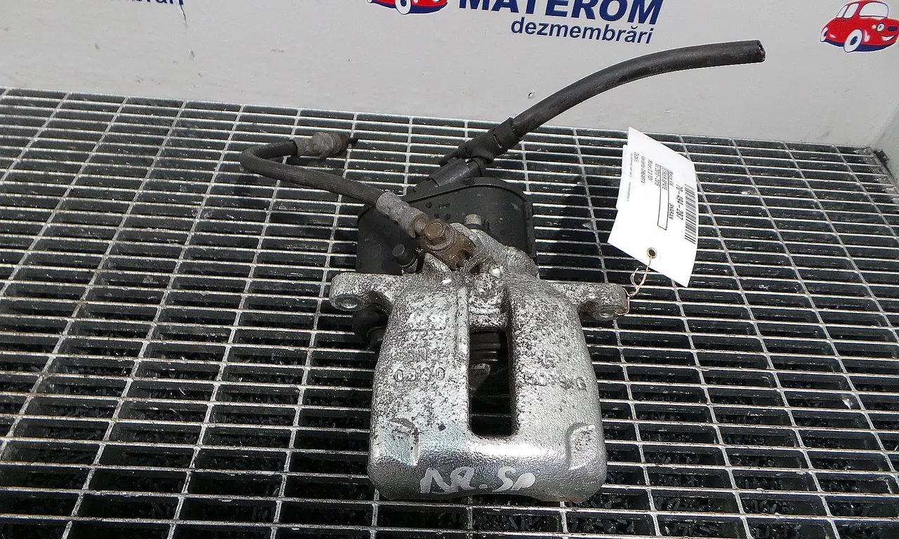ETRIER SPATE DREAPTA VOLKSWAGEN SHARAN 2010-2022