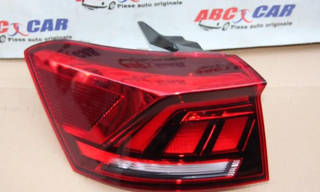 Stop LED caroserie stanga VOLKSWAGEN T-ROC 2017-null