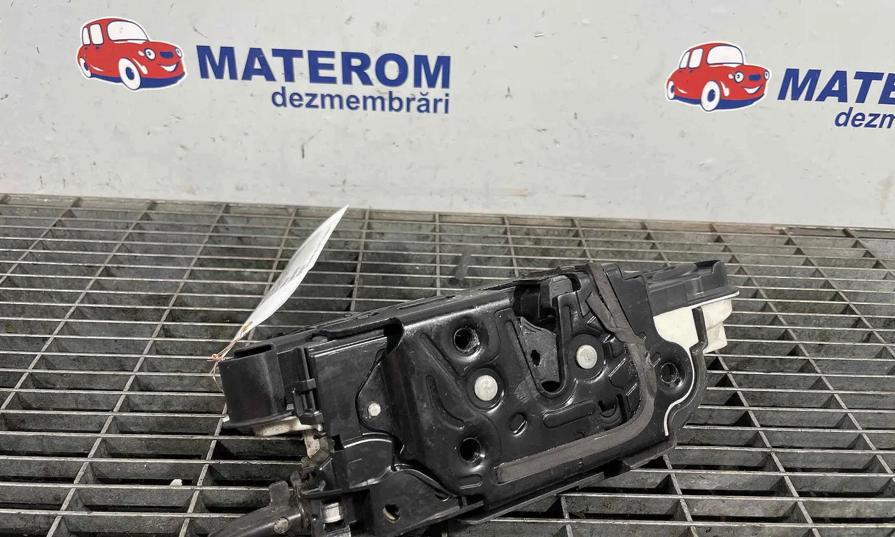 INCUIETOARE USA FATA DREAPTA VOLKSWAGEN TIGUAN 2007-2018