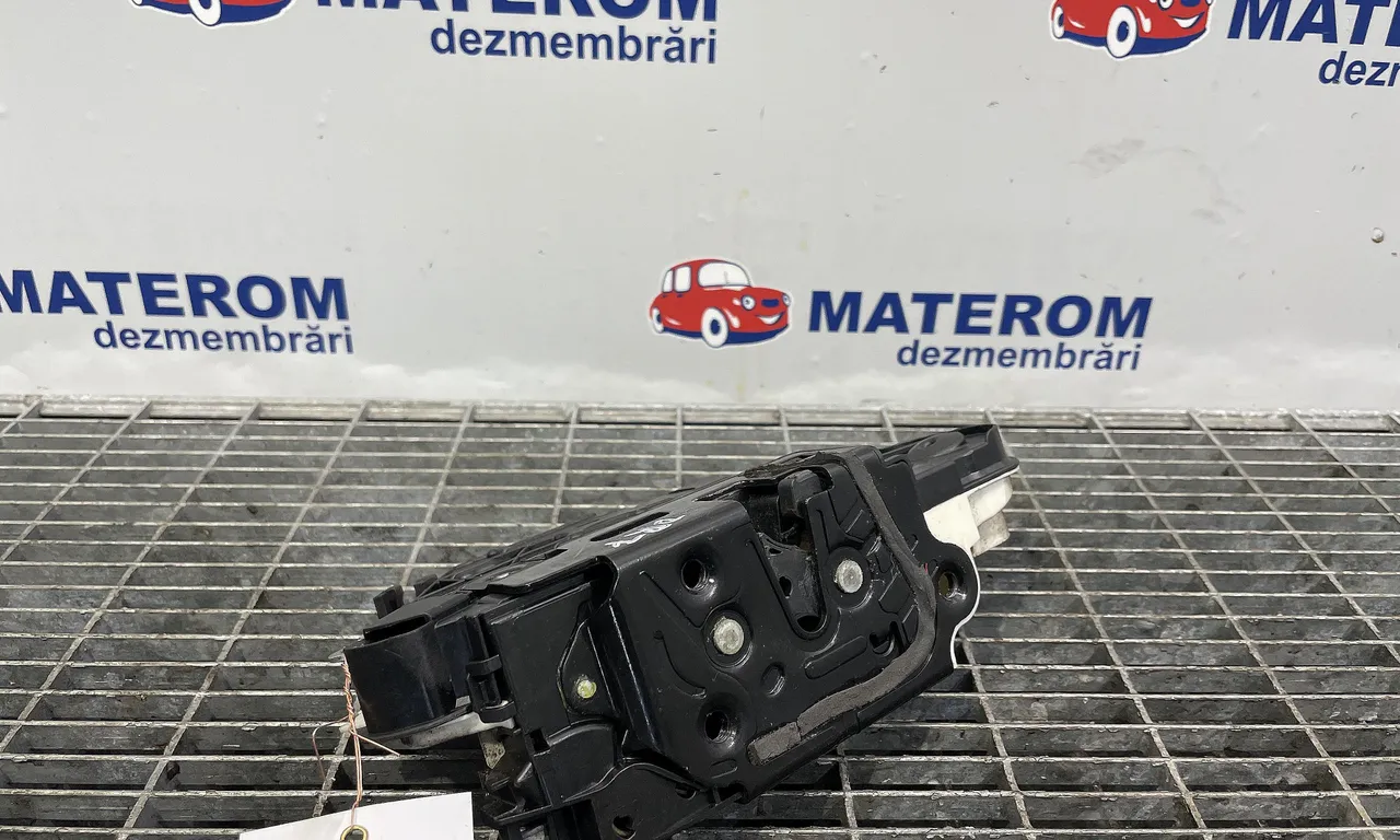 INCUIETOARE USA FATA DREAPTA VOLKSWAGEN TIGUAN 2007-2018
