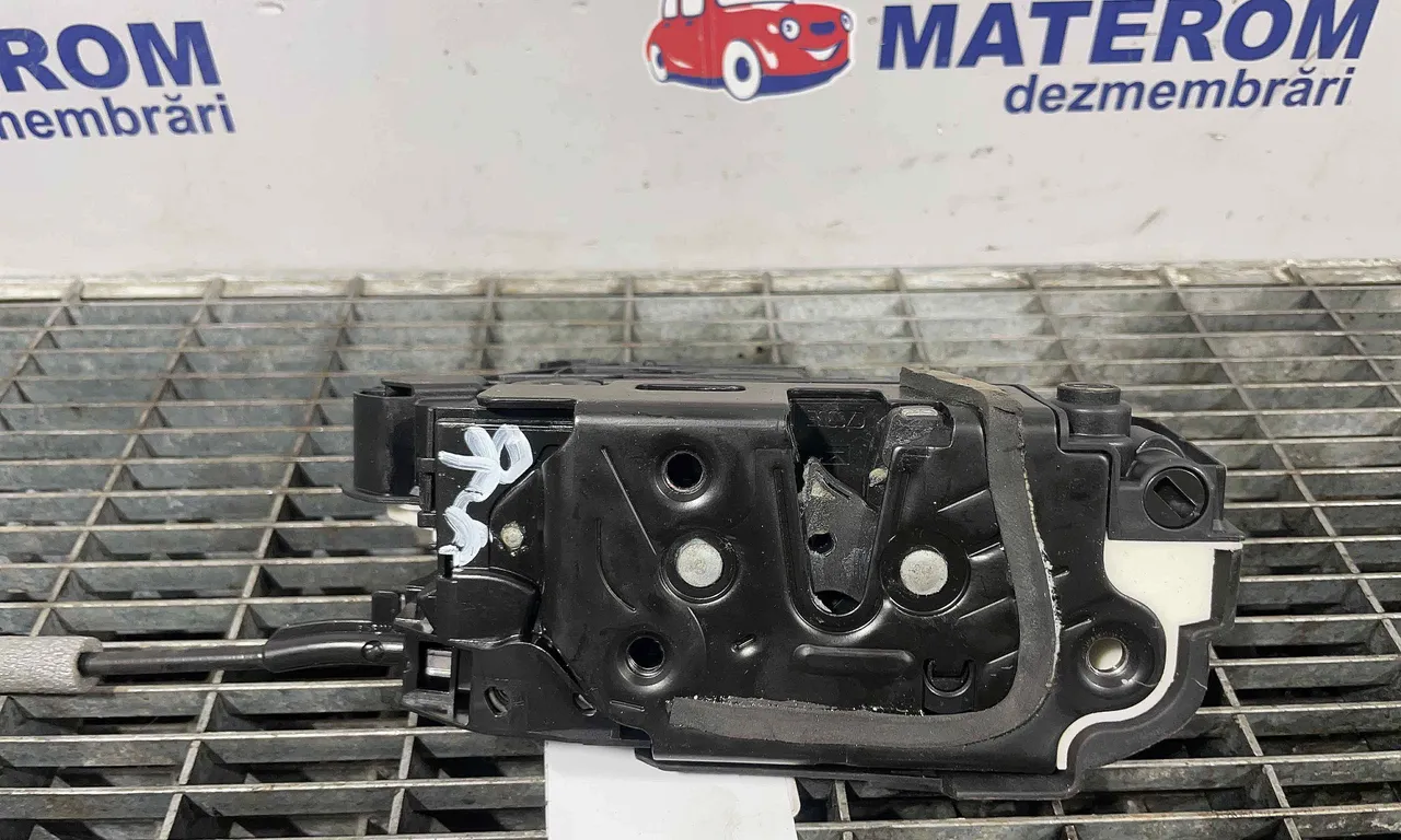 INCUIETOARE USA SPATE DREAPTA VOLKSWAGEN TIGUAN 2007-2018