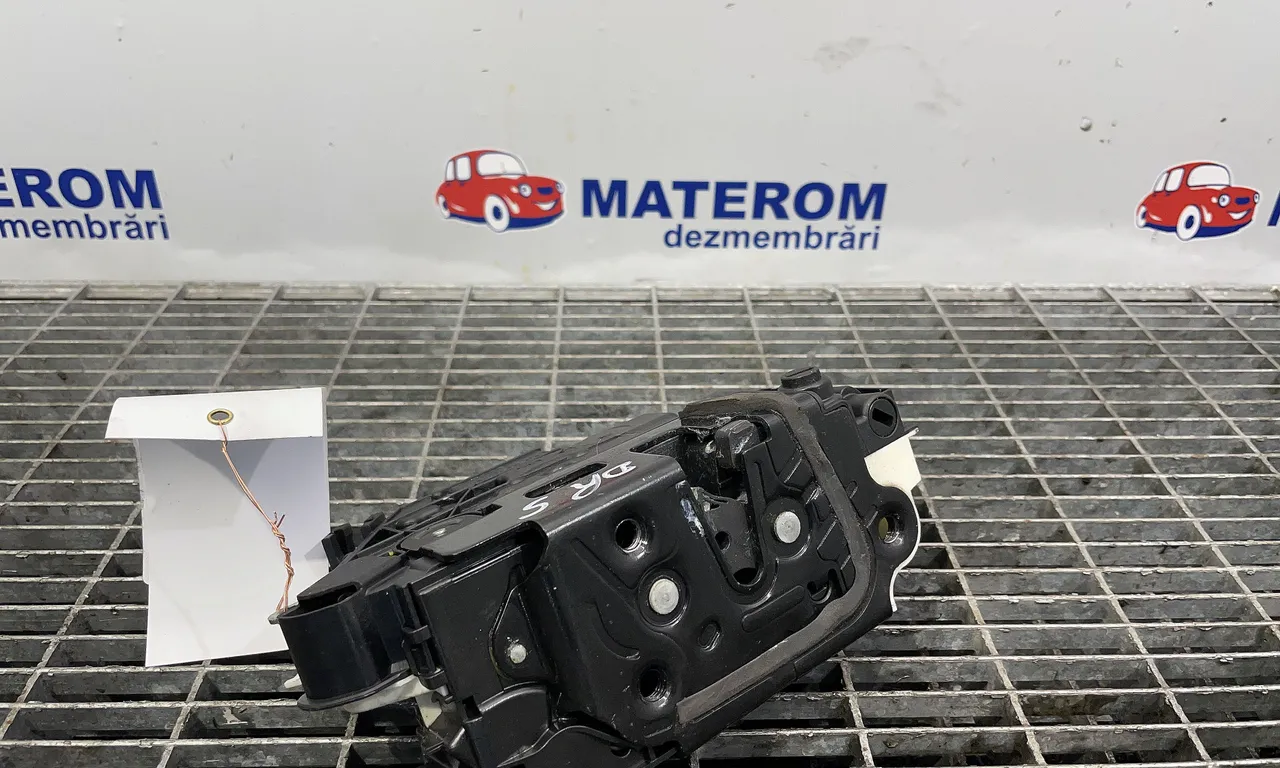 INCUIETOARE USA SPATE DREAPTA VOLKSWAGEN TIGUAN 2007-2018