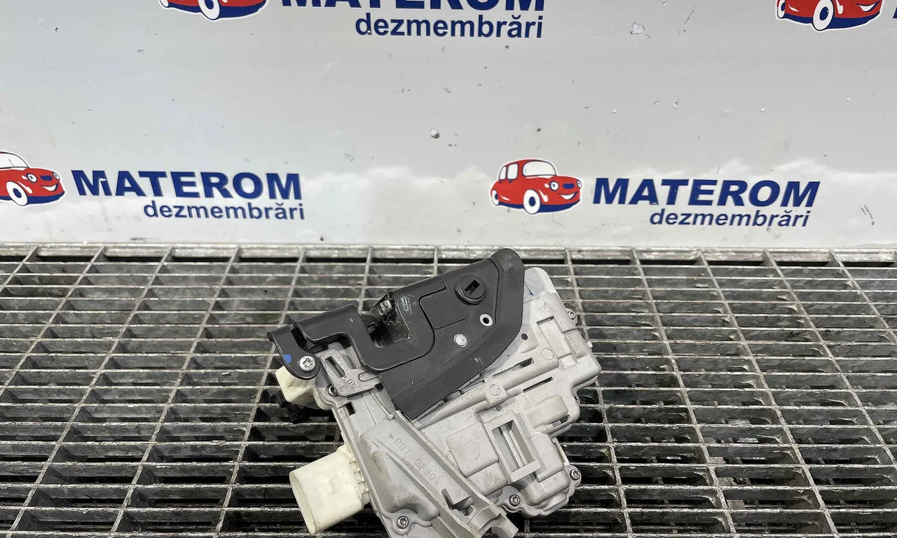 INCUIETOARE USA SPATE STANGA VOLKSWAGEN TIGUAN 2007-2018