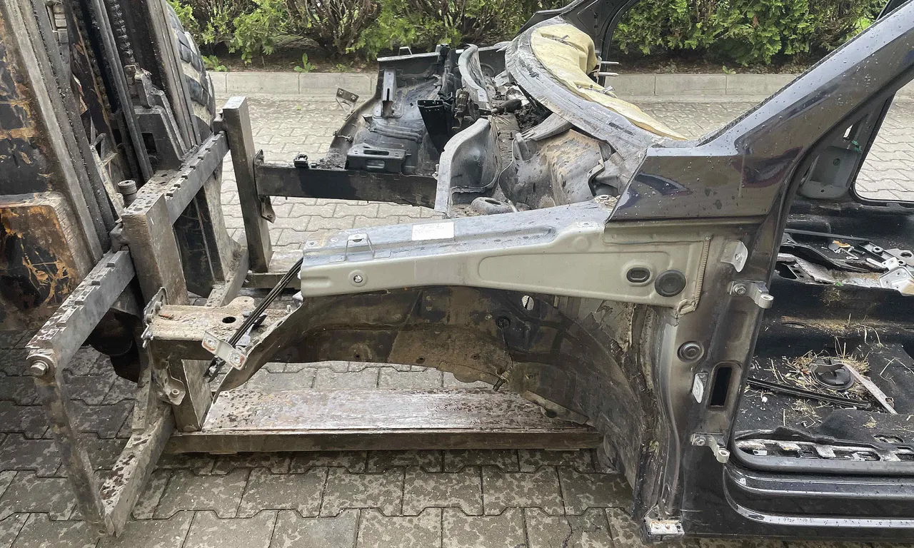 LONJERON STANGA VOLKSWAGEN TIGUAN 2007-2018