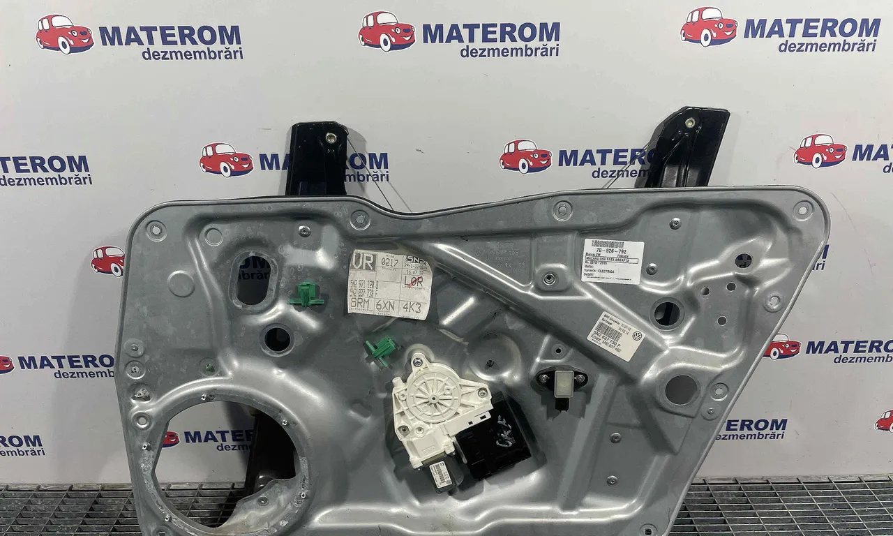 MACARA USA FATA DREAPTA VOLKSWAGEN TIGUAN 2007-2018