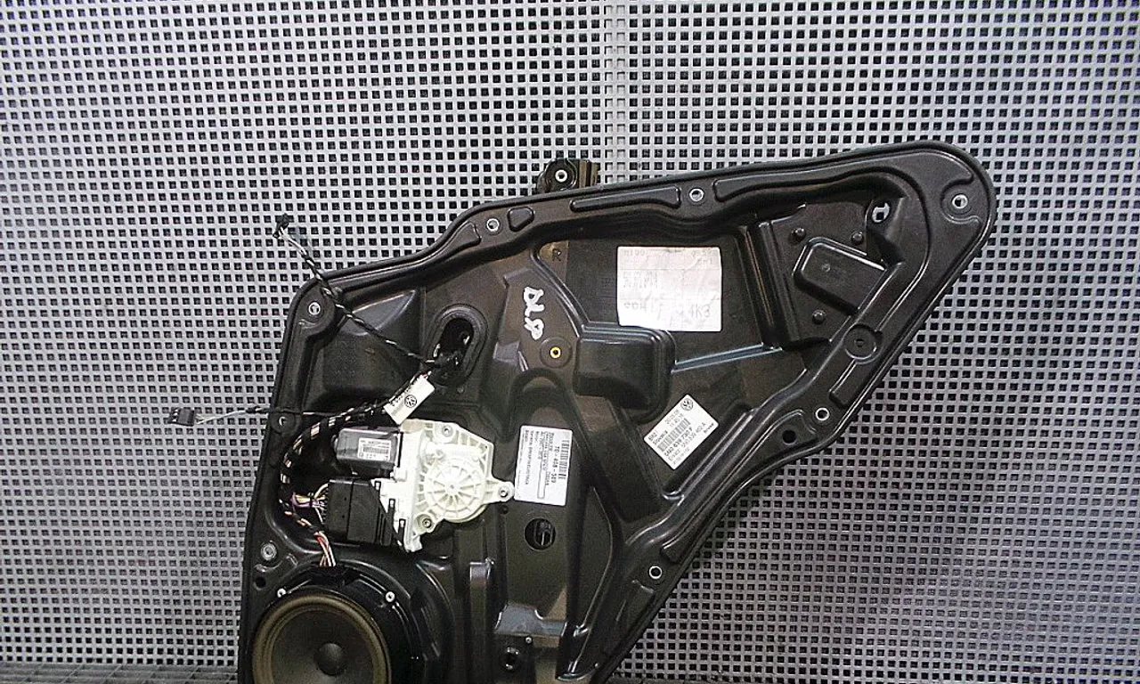 MACARA USA SPATE DREAPTA VOLKSWAGEN TIGUAN 2007-2018