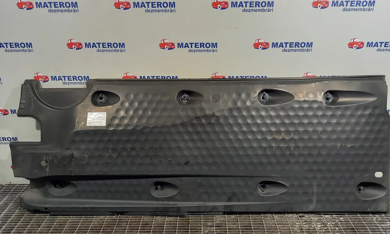 SCUT SUB MASINA VOLKSWAGEN TIGUAN 2007-2018