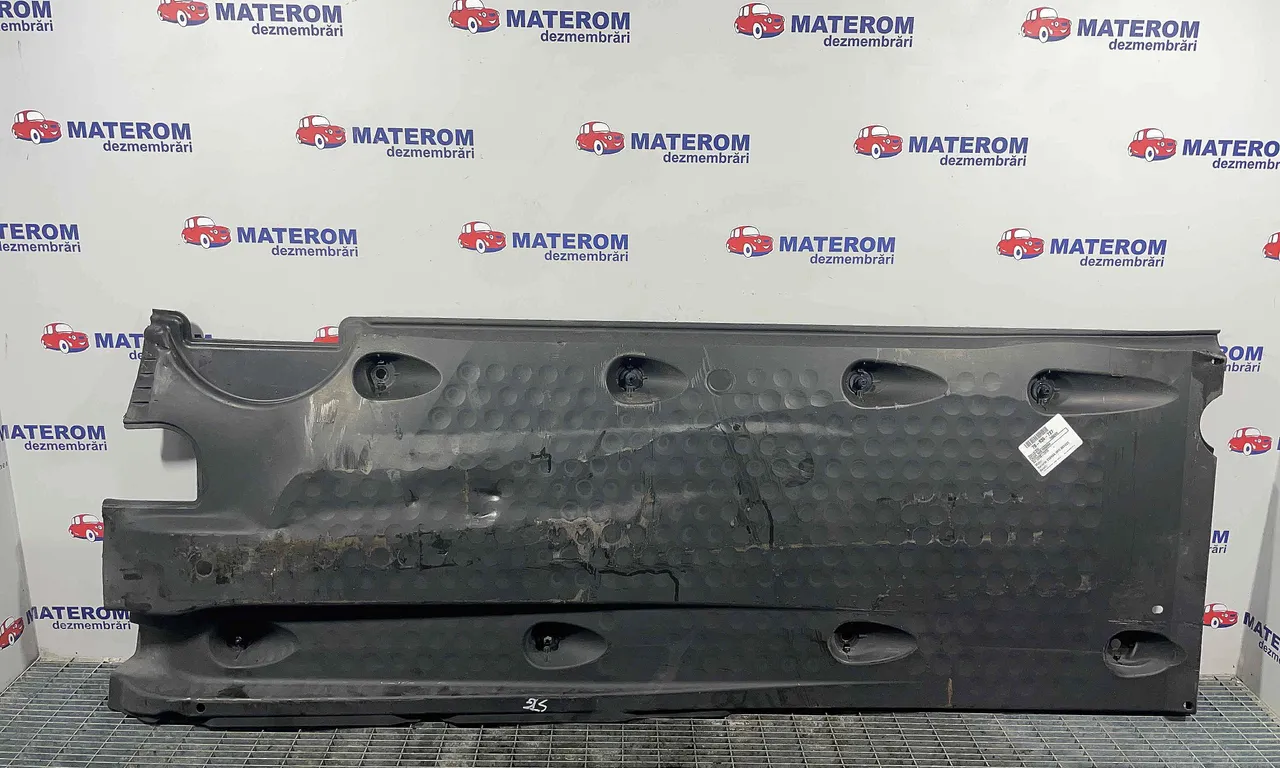SCUT SUB MASINA VOLKSWAGEN TIGUAN 2007-2018