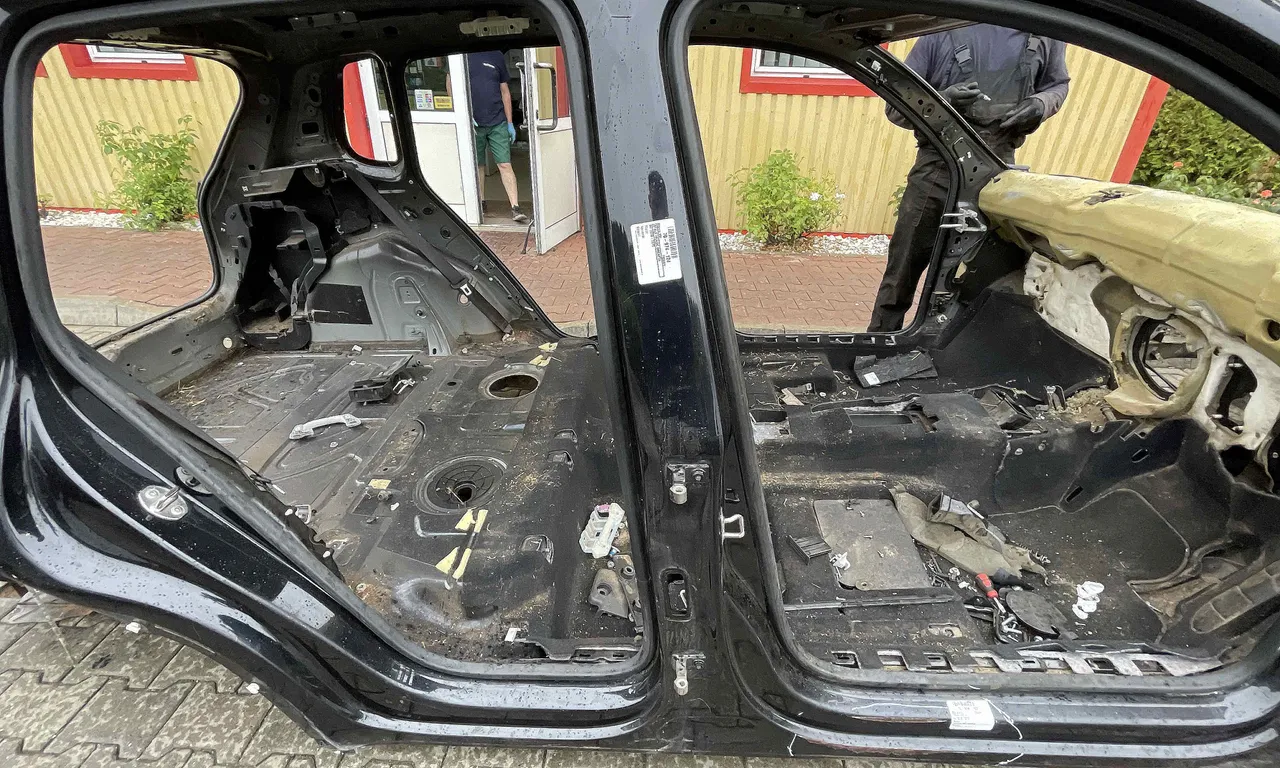 STALP MIJLOC DREAPTA VOLKSWAGEN TIGUAN 2007-2018
