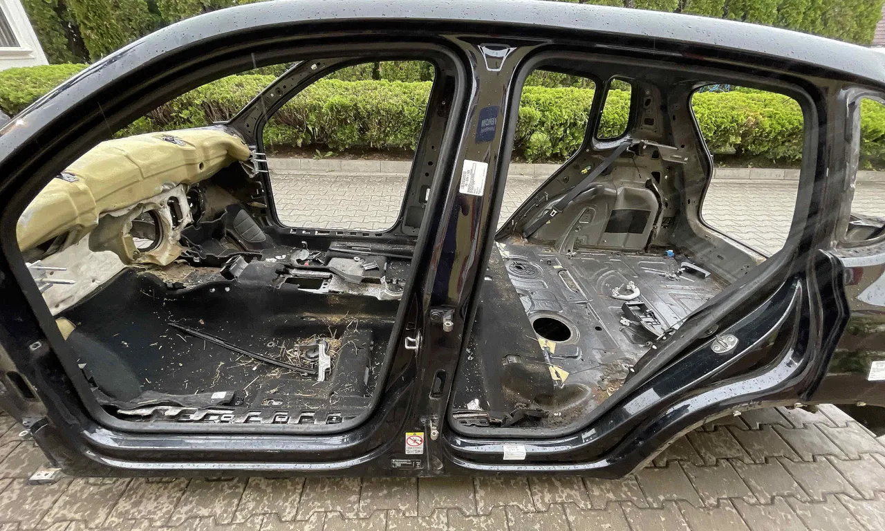 STALP MIJLOC STANGA VOLKSWAGEN TIGUAN 2007-2018