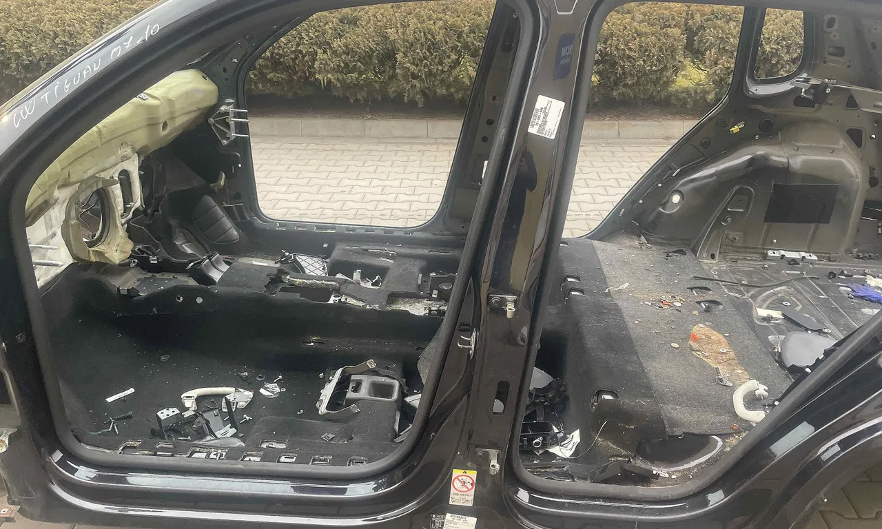 STALP MIJLOC STANGA VOLKSWAGEN TIGUAN 2007-2018