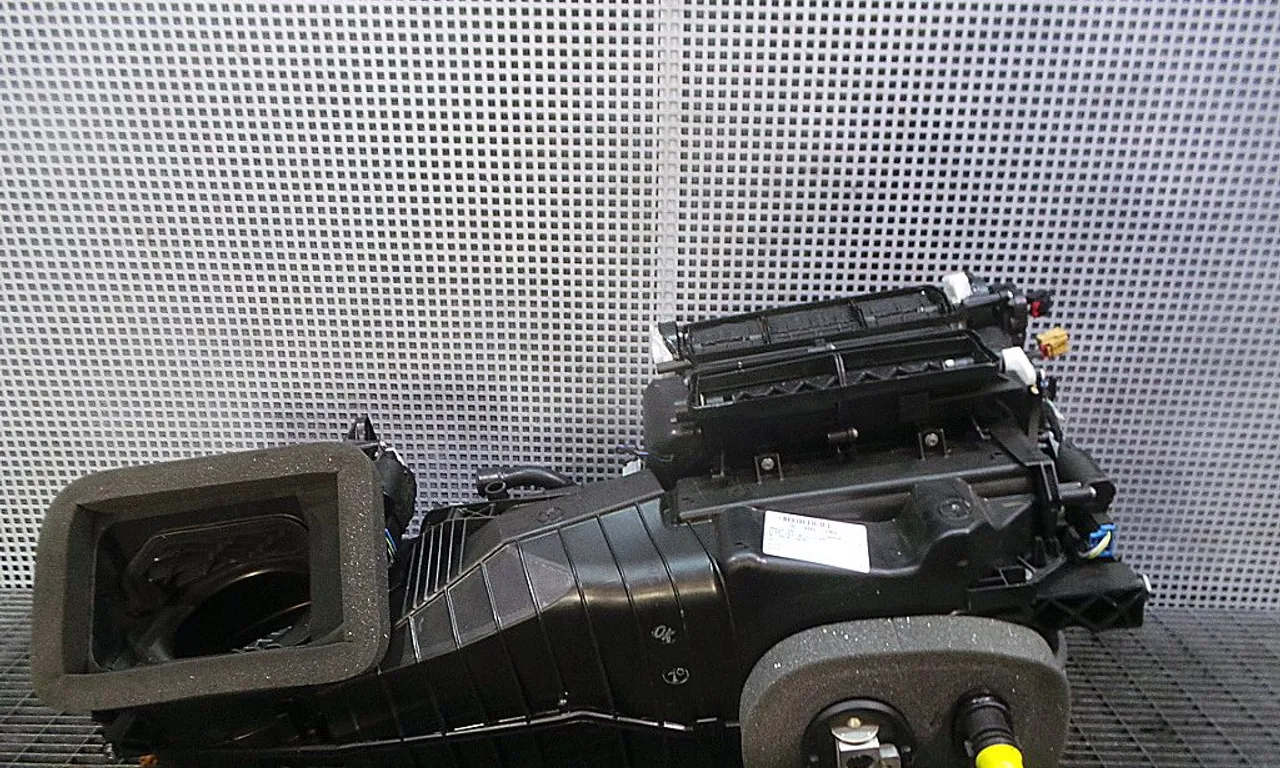 CARCASA INCALZITOR VOLKSWAGEN TIGUAN 2007-2018