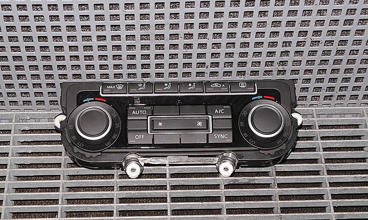 TABLOU COMANDA INCALZIRE VOLKSWAGEN TIGUAN 2007-2018