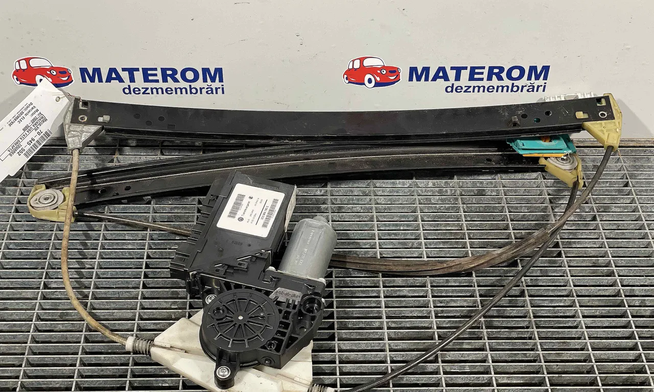 MACARA USA FATA DREAPTA VOLKSWAGEN TOUAREG 2002-2013