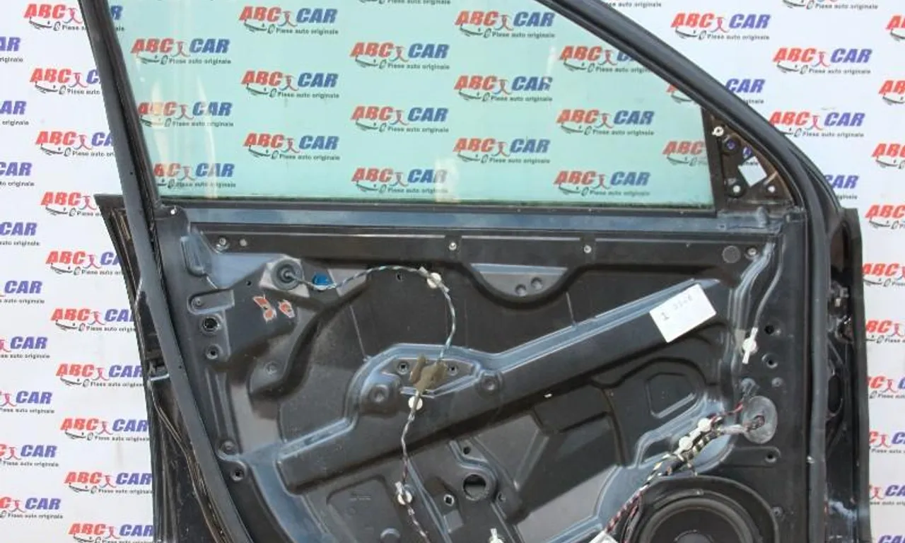 Macara usa stanga fata VOLKSWAGEN TOUAREG 2002-2013