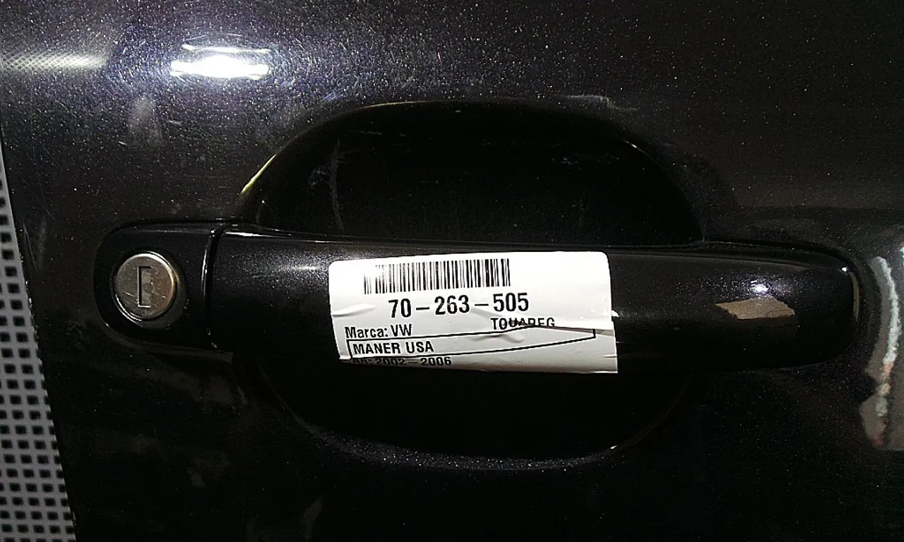 MANER USA FATA DREAPTA VOLKSWAGEN TOUAREG 2002-2013