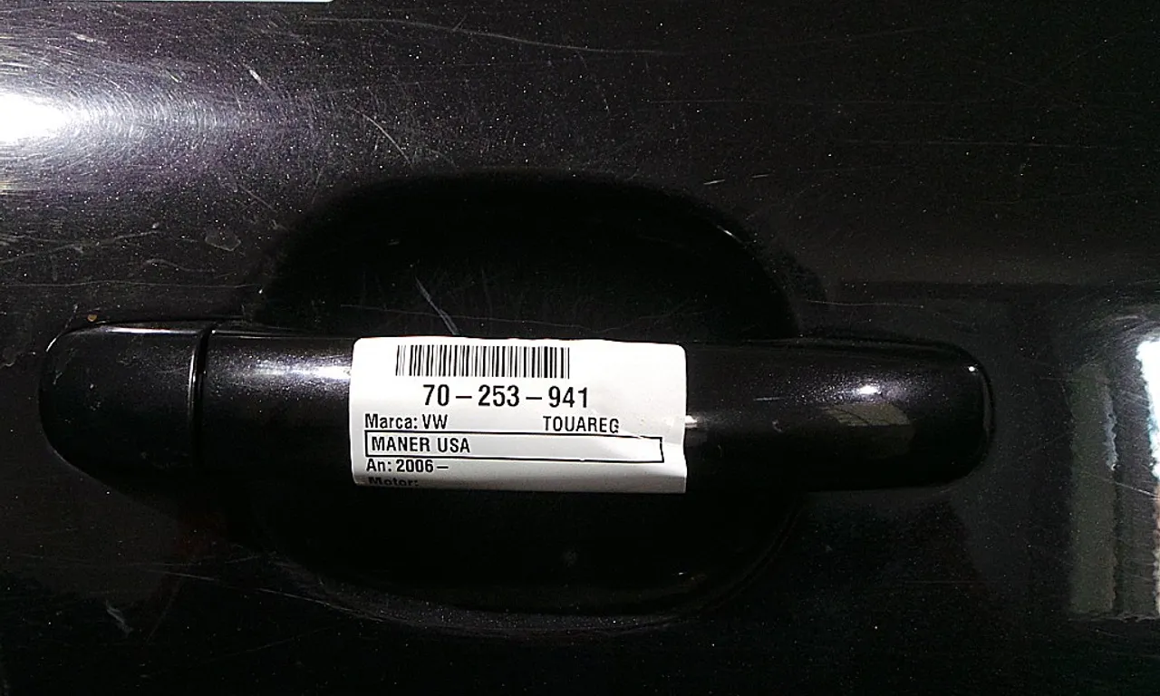 MANER USA FATA DREAPTA VOLKSWAGEN TOUAREG 2002-2013