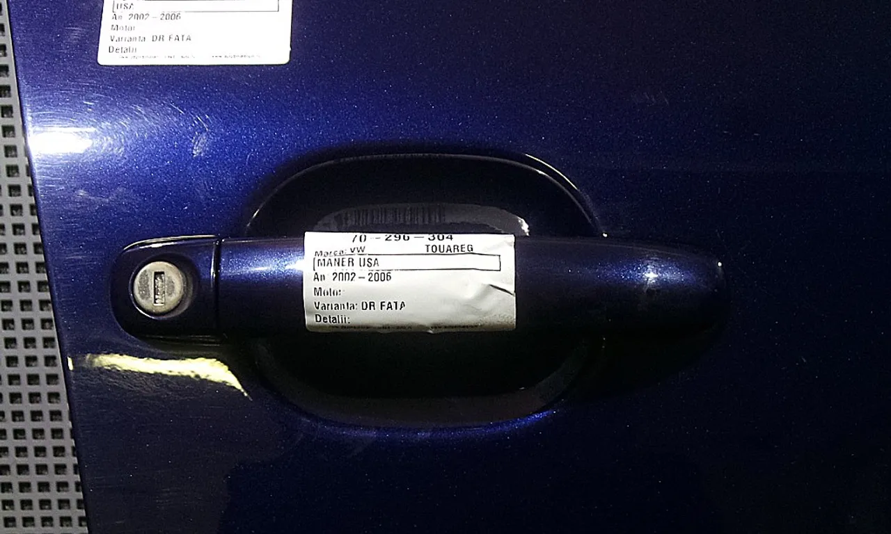 MANER USA FATA DREAPTA VOLKSWAGEN TOUAREG 2002-2013