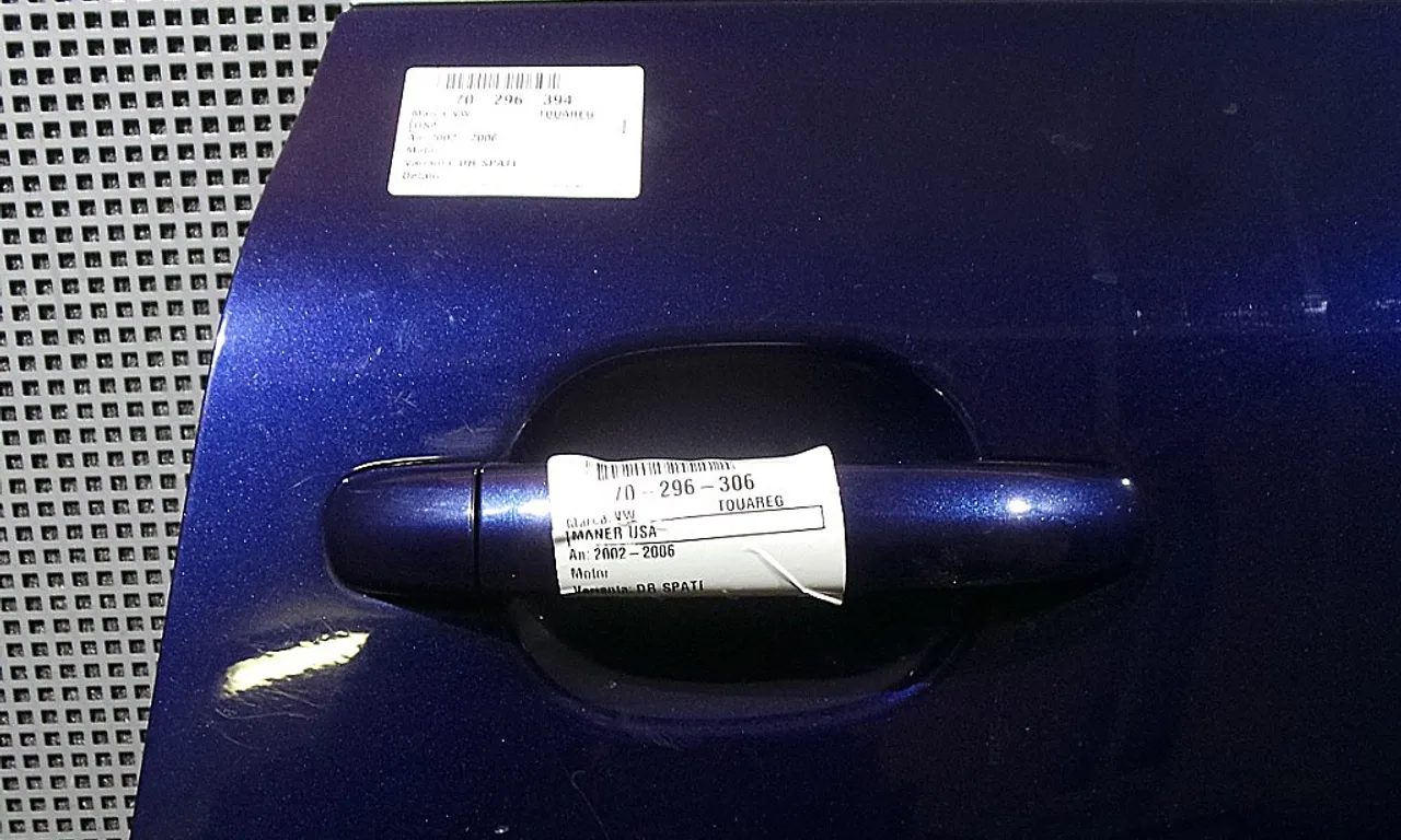 MANER USA SPATE DREAPTA VOLKSWAGEN TOUAREG 2002-2013