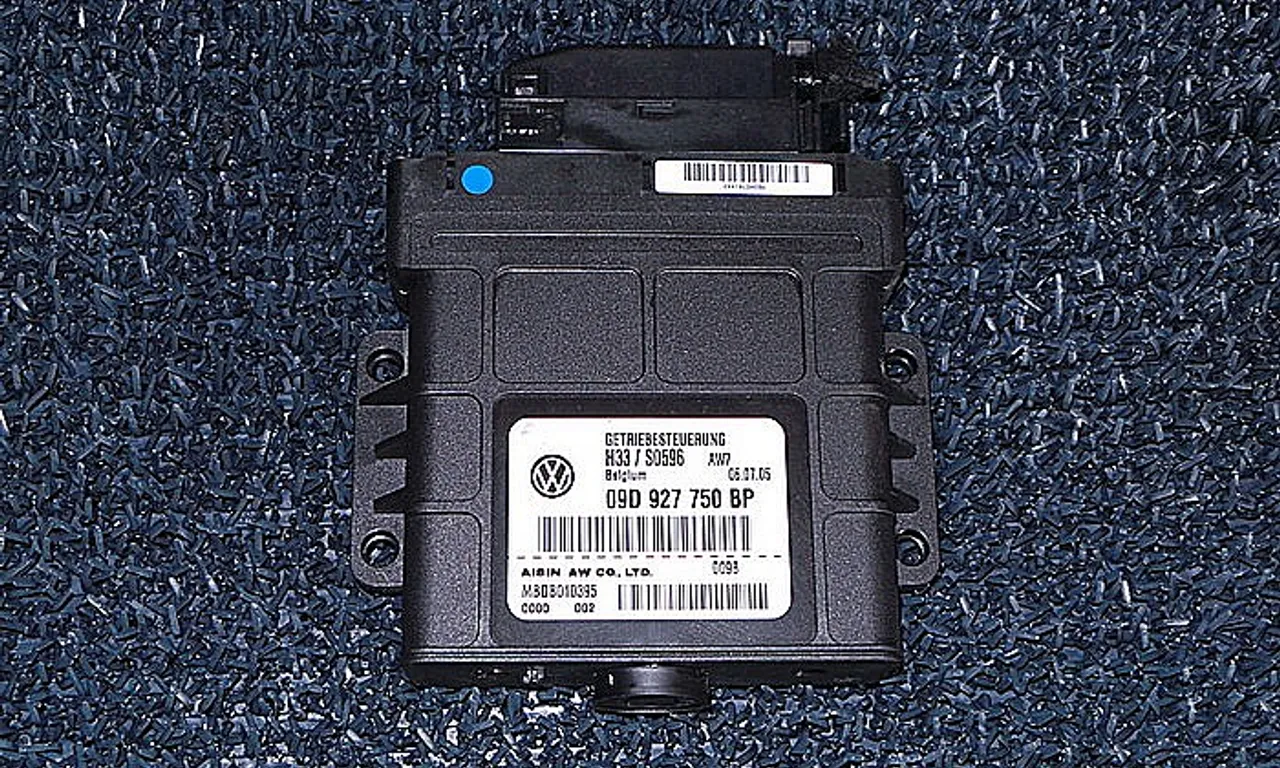 CALCULATOR CUTIE VITEZE VOLKSWAGEN TOUAREG 2002-2013
